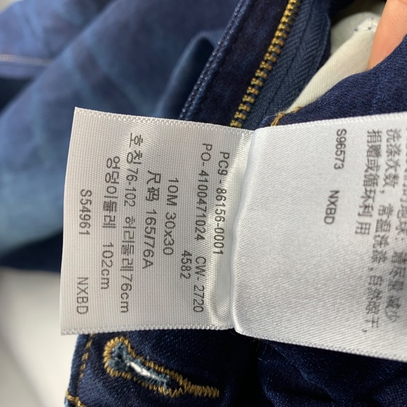 LEVI'S JEANS WOMEN'S SIZE 10 M W30 L32 - Picture 3 of 9